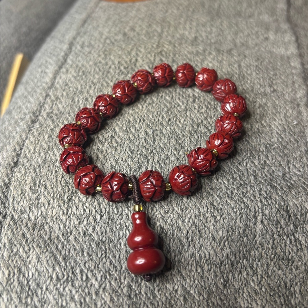 Cinnabar Lotus Hulu Beaded Bracelet